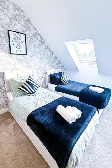Contractors, Families, Tourists & Groups Welcome Sleeps Upto 9, Garden, Pet Allowed, Parking Included! Бирмингем Экстерьер фото