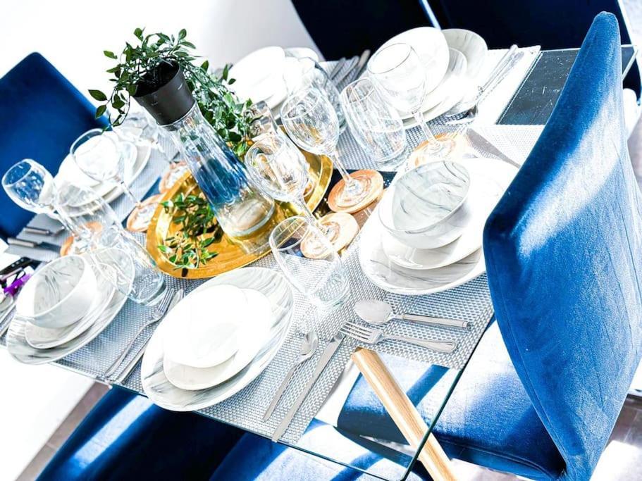 Contractors, Families, Tourists & Groups Welcome Sleeps Upto 9, Garden, Pet Allowed, Parking Included! Бирмингем Экстерьер фото